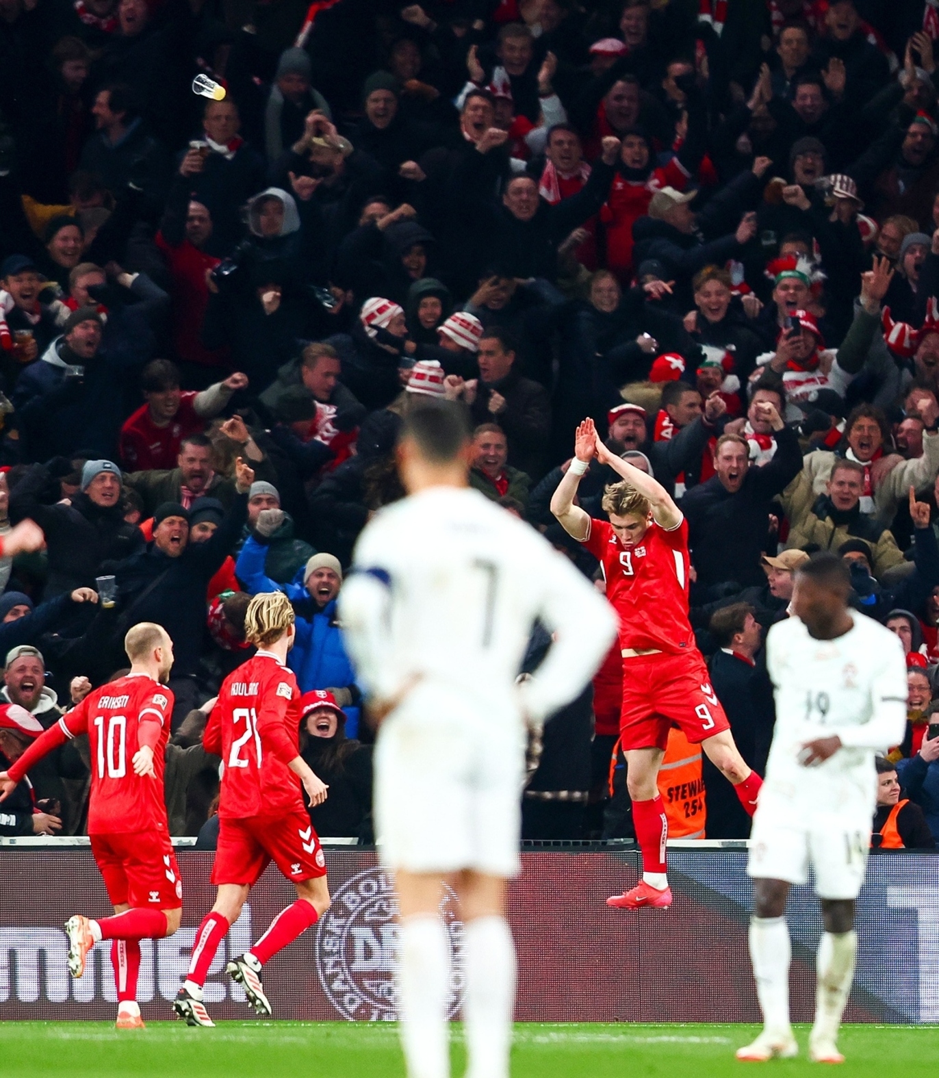 关于精彩瞬间回放,欧国联比赛精彩纷呈的信息 关于精彩瞬间回放,欧国联比赛精彩纷呈的信息