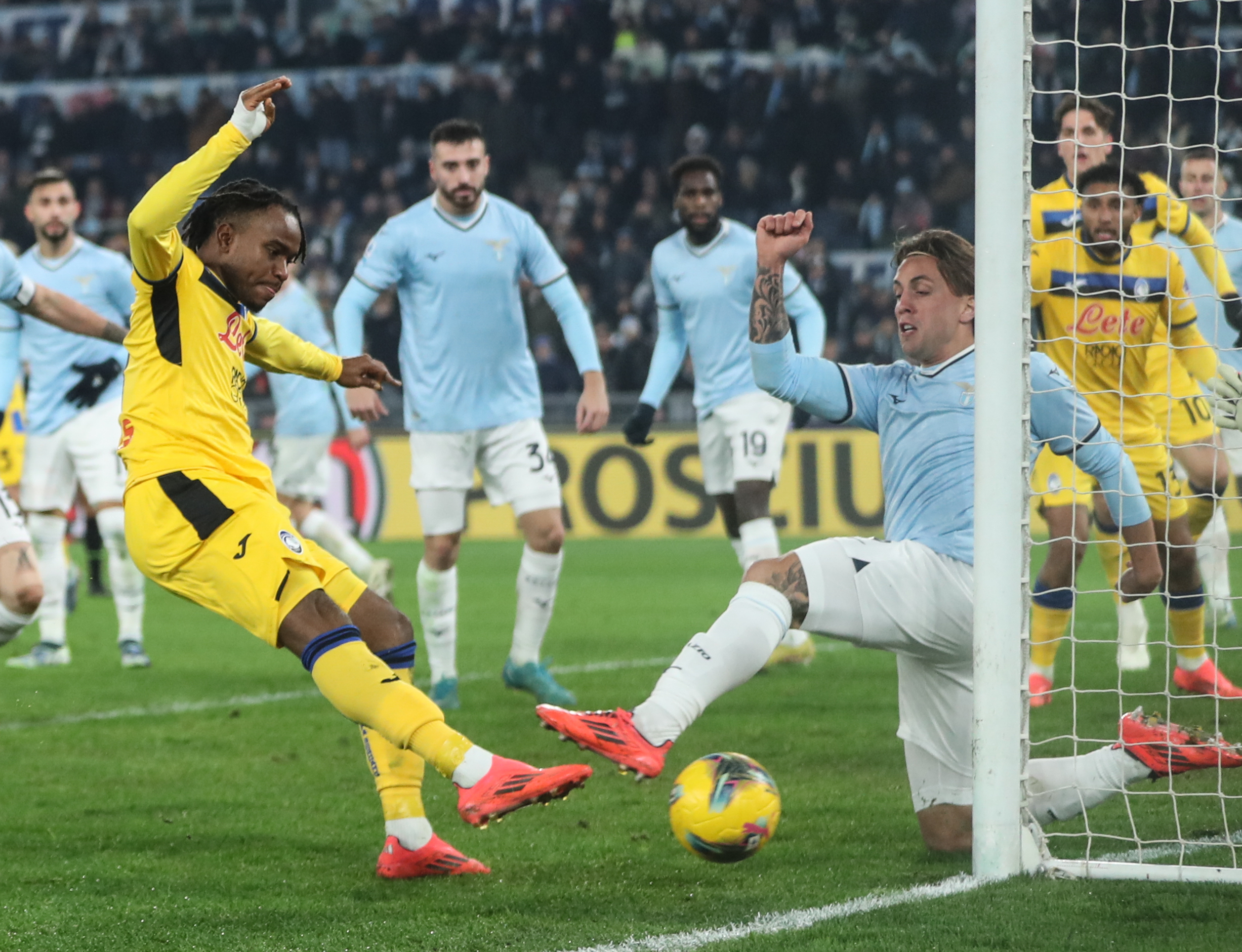 开云体育官方网站-拉齐奥主场大胜，继续领跑意甲积分榜的简单介绍