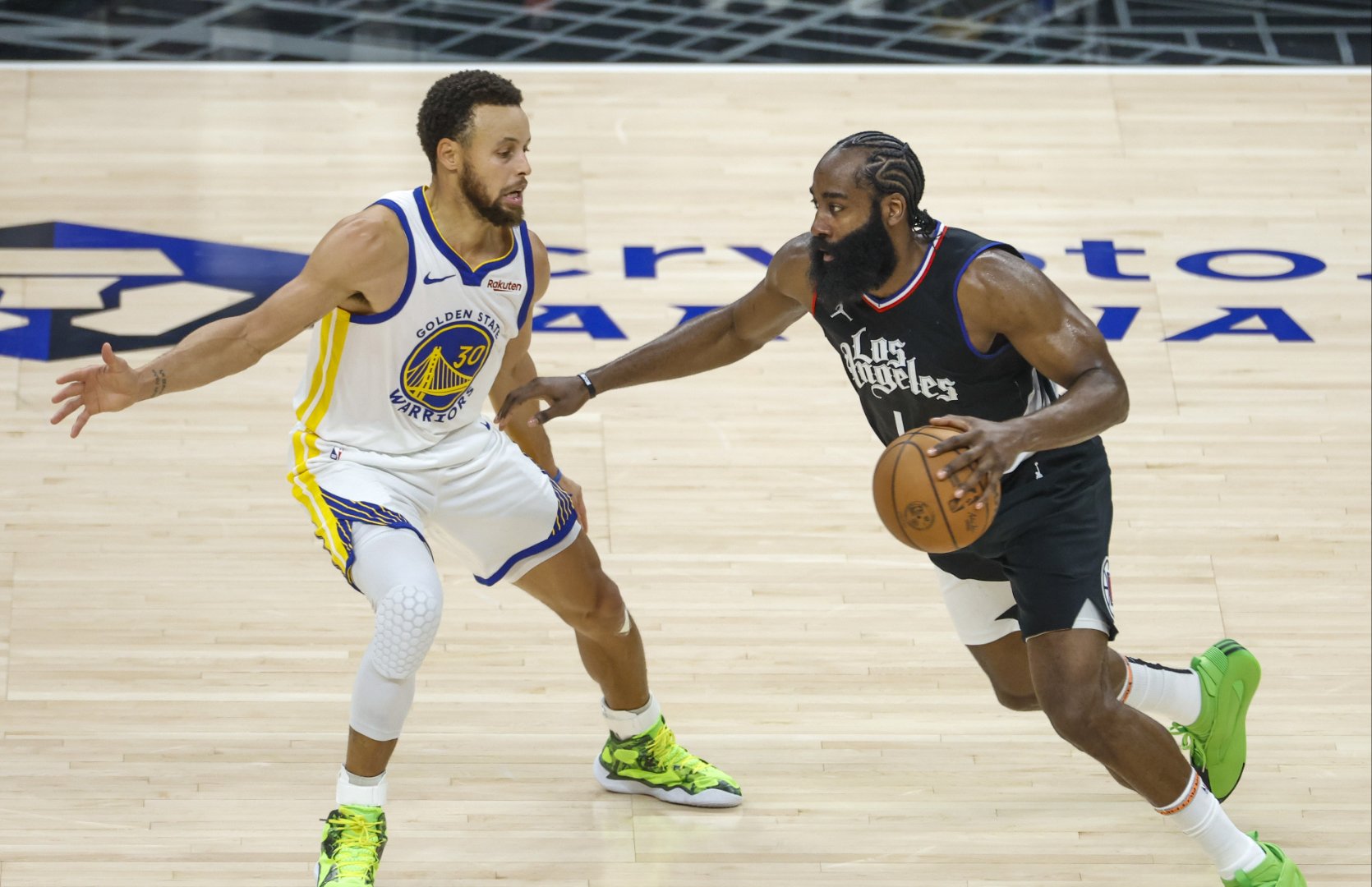 开云体育官网-关于国王险胜快船，福克斯关键制胜的信息