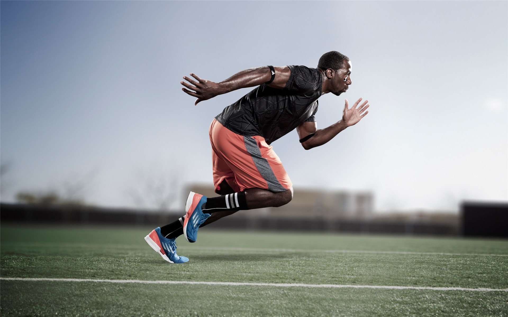 赛道新纪元，哈斯车队轻取梅赛德斯，周冠宇刷新纪录改写F1格局